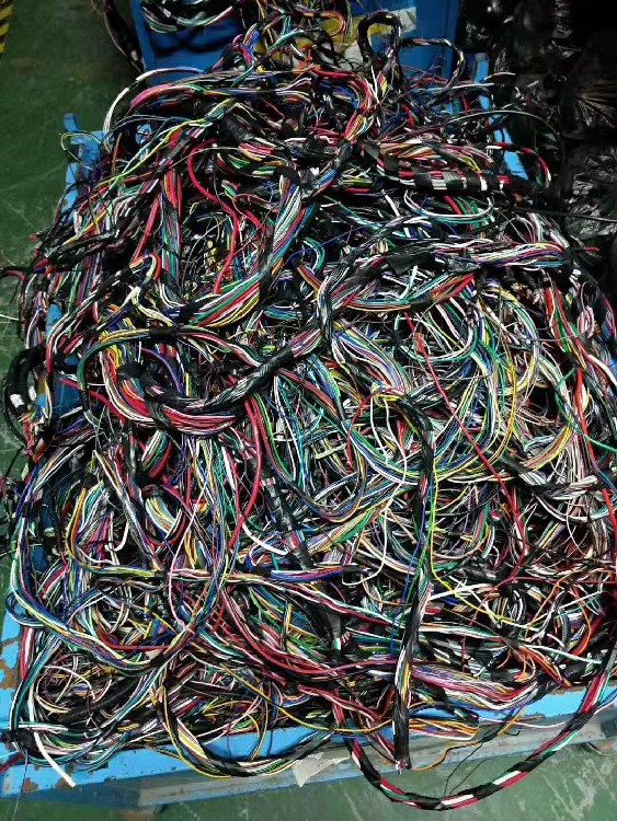 �Ͼ�������